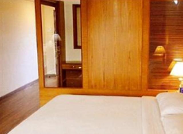 Meuse Jupiter Business And Luxury Hotel Nashik Room photo