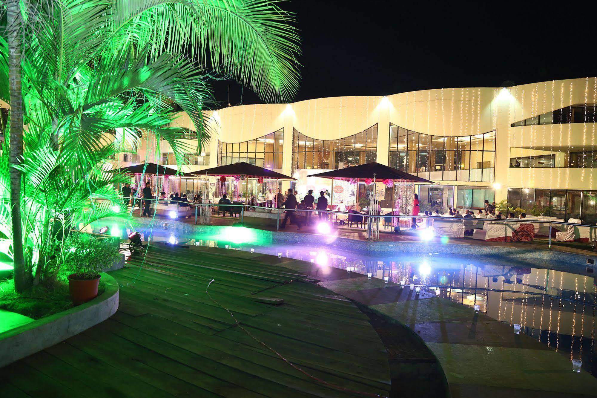 Meuse Jupiter Business And Luxury Hotel Nashik Exterior photo